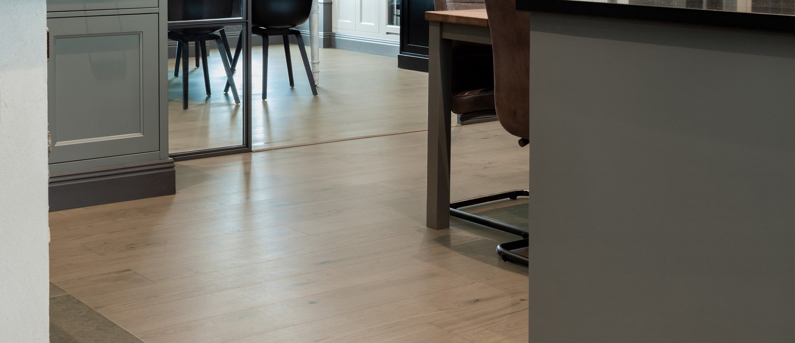 Maxwood XL Ek Natur Elegant Grå 137045 Kök3